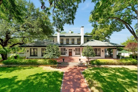 1414 Mistletoe Drive 76110, Fort Worth, Mistletoe Heights, John Zimmerman, Briggs Freeman Sotheby's luxury home for sale in Dallas Fort Worth-exterior