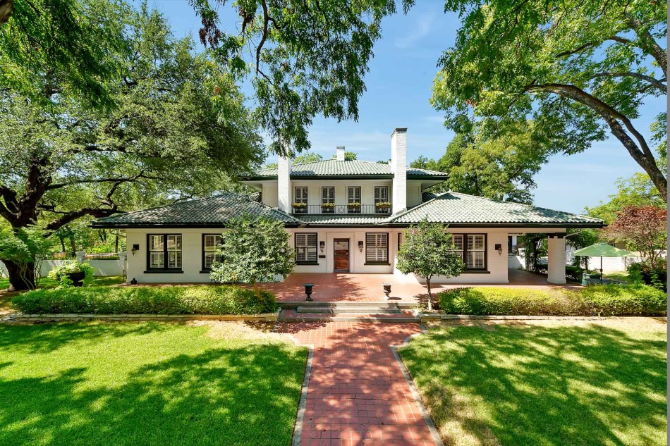 1414 Mistletoe Drive 76110, Fort Worth, Mistletoe Heights, John Zimmerman, Briggs Freeman Sotheby's luxury home for sale in Dallas Fort Worth-exterior