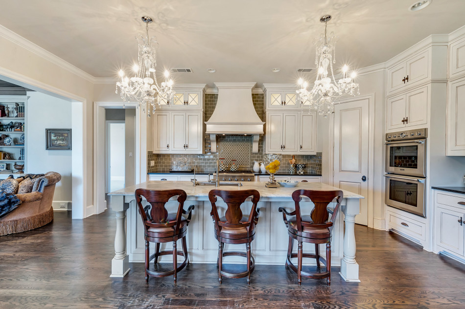 4616 Palencia Drive 76126, Montserrat, John Zimmerman, Briggs Freeman Sotheby's luxury home for sale in Fort Worth-kitchen2