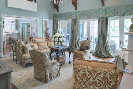 7301 Trianon Court Colleyville 76034, Wynne Moore, Briggs Freeman Sotheby's luxury homes for sale in Colleyville TX-English manor living room