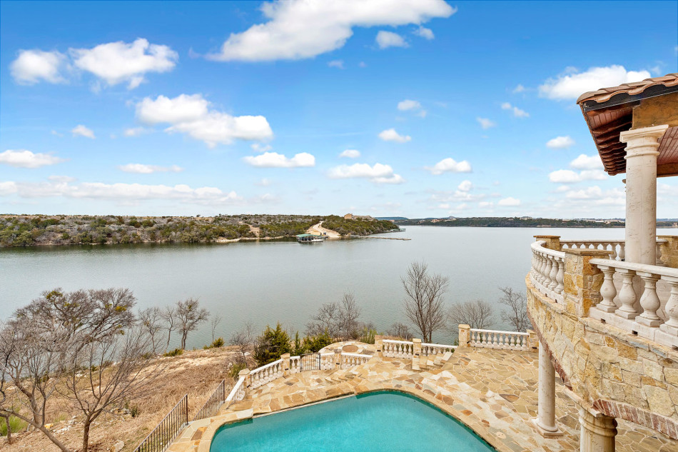 1040 Cliffs Drive 76449, Possum Kingdom Lake, John Zimmerman, Briggs Freeman Sotheby's luxury homes for sale in Graford-lake