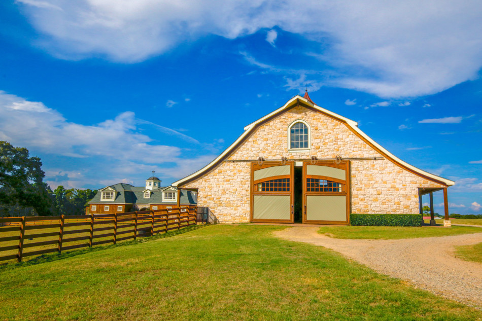 2977 FM 778 75773, Briggs Freeman Sotheby's luxury homes for sale in Mineola-barn