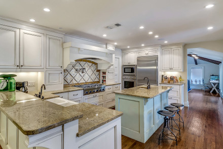 3815 Bellaire Circle Fort Worth 76109, John Zimmerman, Briggs Freeman Sotheby's luxury homes for sale near Tanglewood Elementary Fort Worth-kitchen