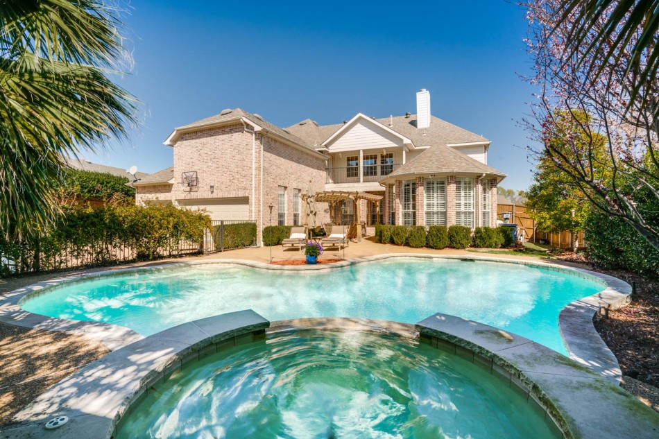 4106 Glenbrook Drive 75082, Tessa Mosteller, Briggs Freeman Sotheby's luxury home for sale in Richardson-pool