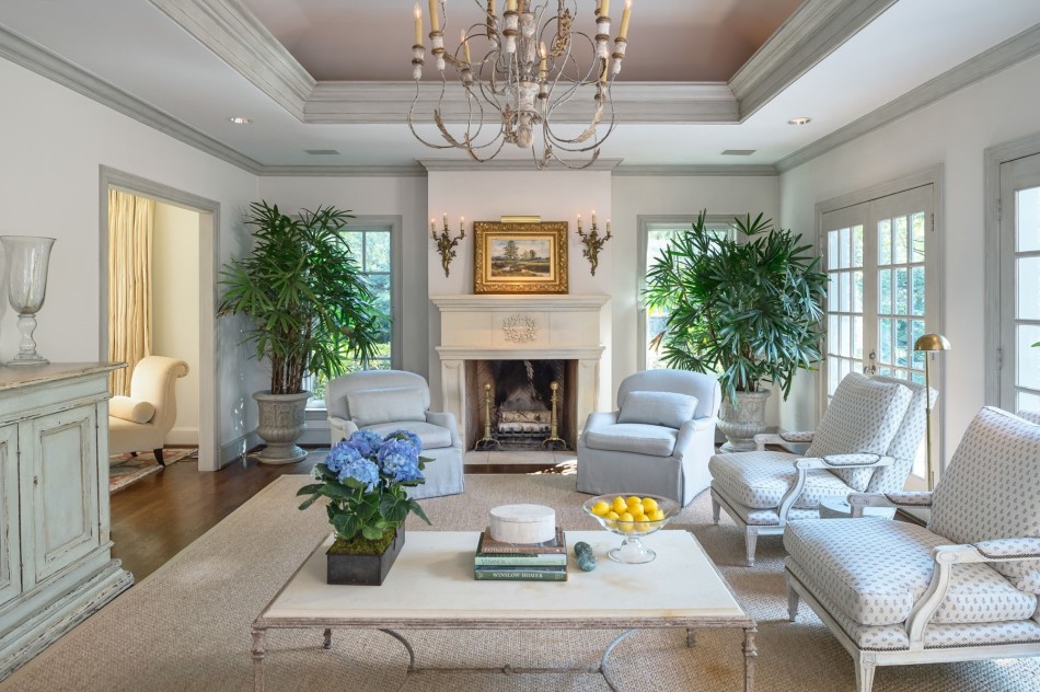 4401 Lorraine Avenue 75205, Highland Park, Dallas, Caroline Summers, Briggs Freeman Sotheby's luxury home for sale in Dallas Fort Worth-sitting
