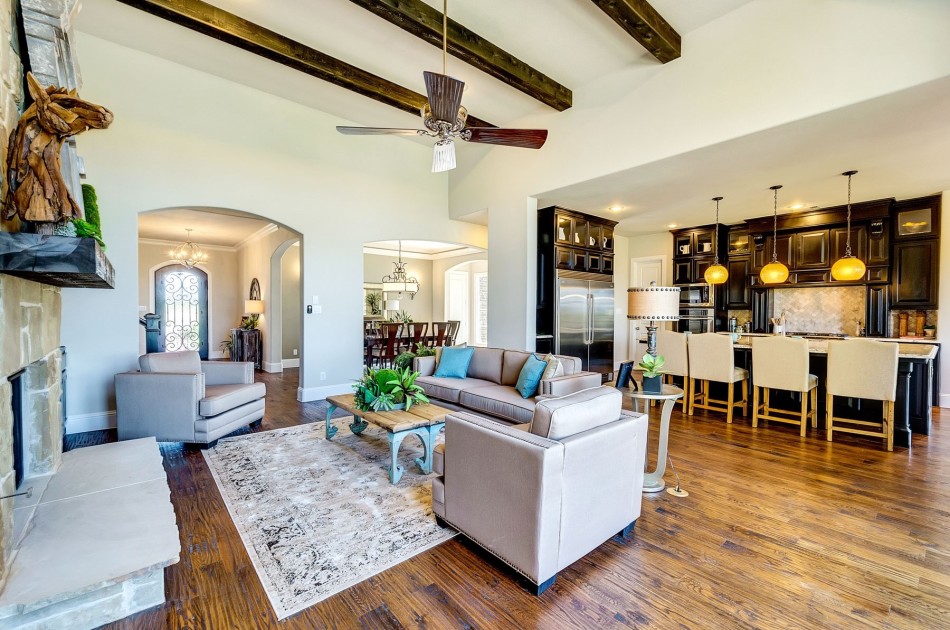 5312 Sendero Drive 76126, La Cantera, John Zimmerman, Briggs Freeman Sotheby's luxury homes for sale in Benbrook-living