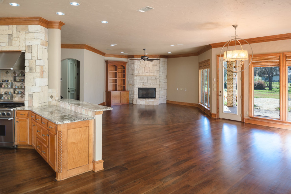 8109 Firestone Drive 75022, Wynne Moore, Briggs Freeman Sotheby's luxury home for sale in Flower Mound-living
