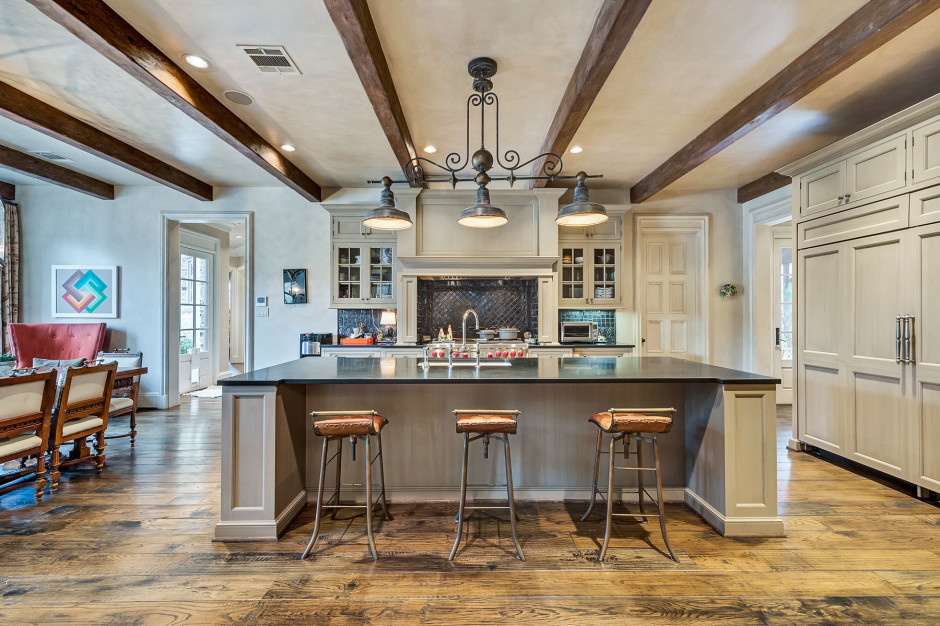 3640 Middlewood Drive 76109, Riverhills, John Zimmerman, Briggs Freeman Sotheby's luxury home for sale in Fort Worth-kitchen