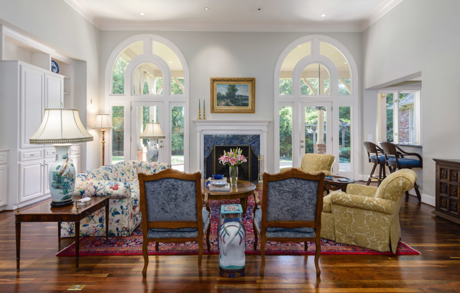 10024 Rock Hill Lane 75229, Preston Hollow, Gretchen Brasch, Briggs Freeman Sotheby's luxury home for sale in Dallas-sitting