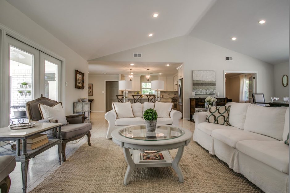 3800 Arroyo Road 76109, Overton Park, Courtney Hess, Briggs Freeman Sotheby's luxury homes for sale in Fort Worth-living2