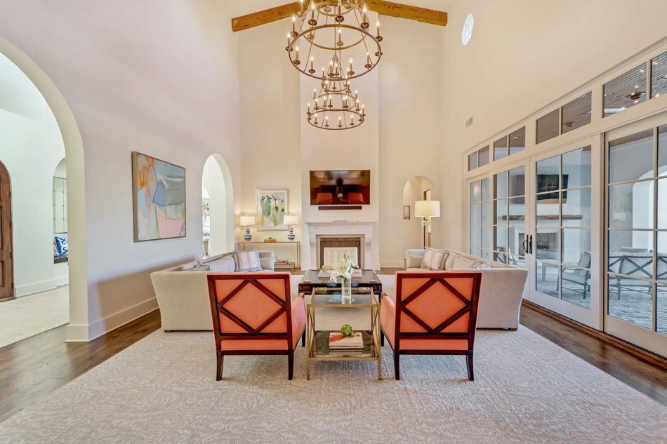 4665 Saint Benet Court 76126, Montserrat, John Zimmerman, Briggs Freeman Sotheby's luxury homes for sale in Fort Worth-sitting2