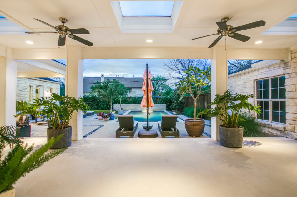 6602 Kenwood Avenue Dallas 75214, Becky Frey, Briggs Freeman Sotheby's luxury homes for sale in Lakewood-patio and pool