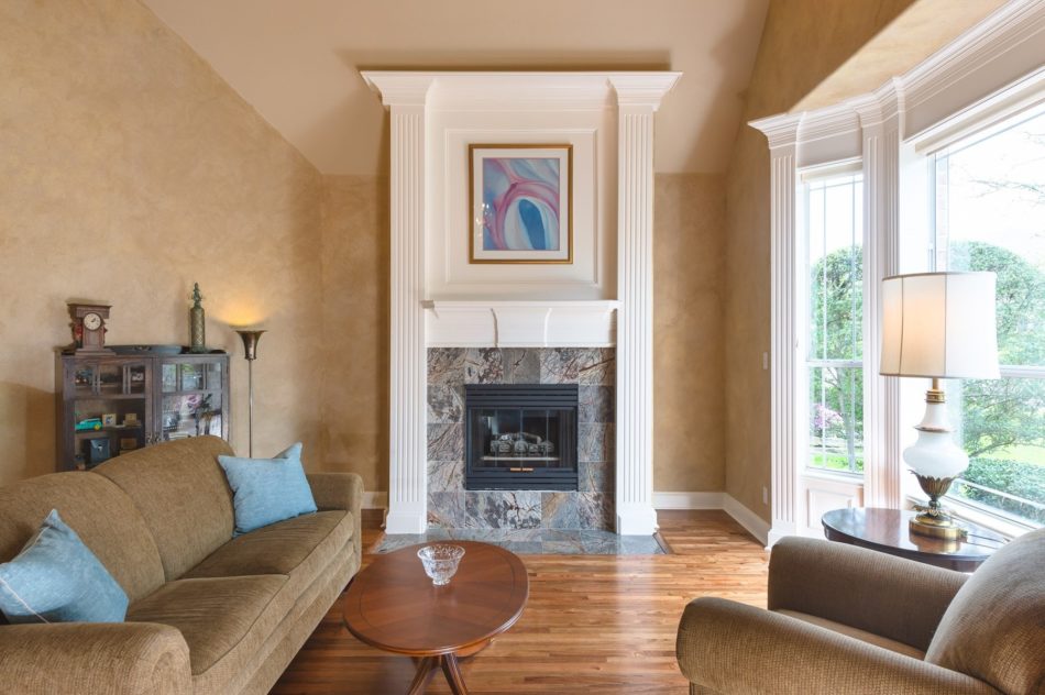 931 Parkview Lane 76092, Nanette Luker, Briggs Freeman Sotheby's luxury homes for sale in Southlake-sitting