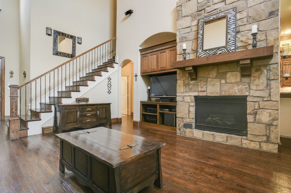 3712 Bur Oak Drive 76034, Colleyville, Nanette Luker, Briggs Freeman Sotheby's luxury homes for sale-living