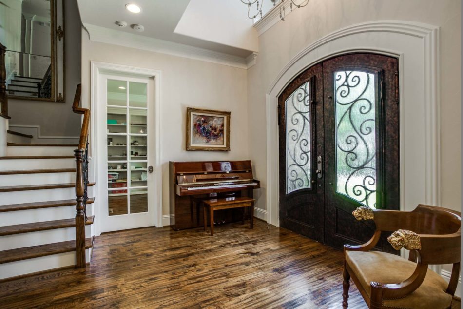 4328 Druid 75205, University Park, Lindy Mahoney, Briggs Freeman Sotheby's luxury homes for sale in Dallas-entry