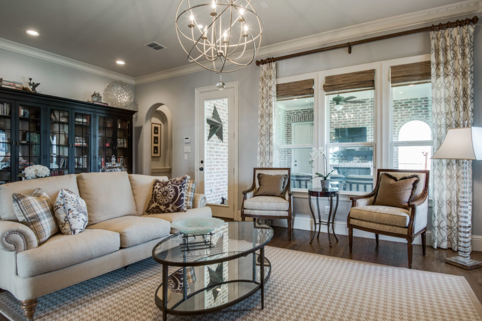 5029 Steinbeck Street 75010, Carrollton, Gina Lester, Briggs Freeman Sotheby's luxury homes for sale-living