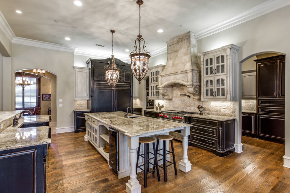 1309 Biltmore Drive 76092, Southlake, Marilyn Newton, Briggs Freeman Sotheby’s International Realty home for sale- kitchen