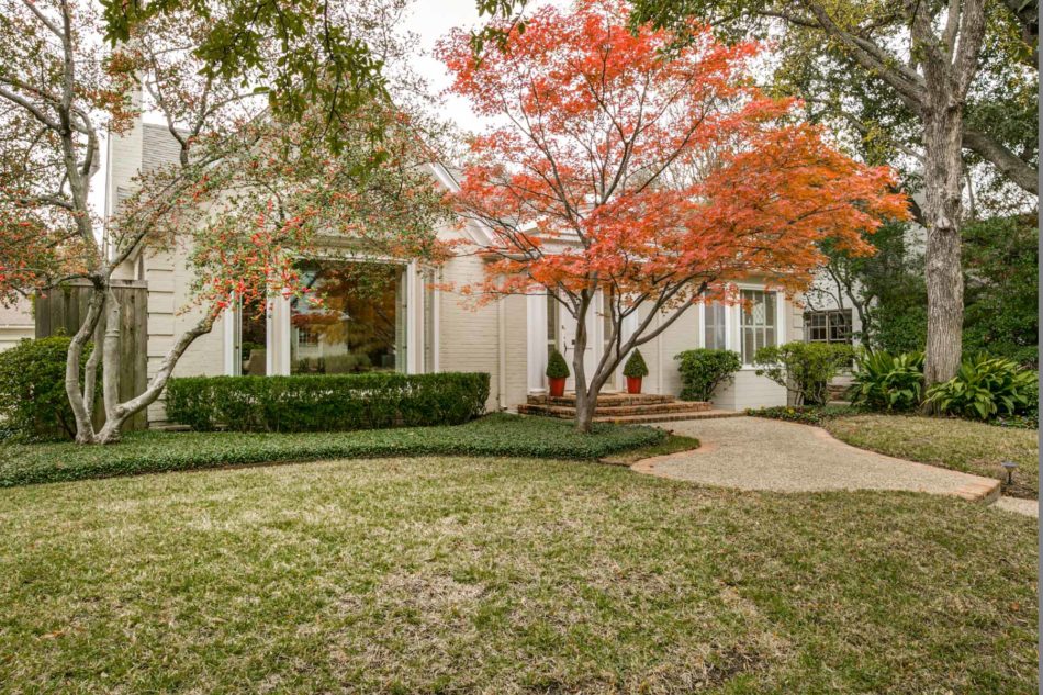 4555 Lorraine Avenue | SOLD