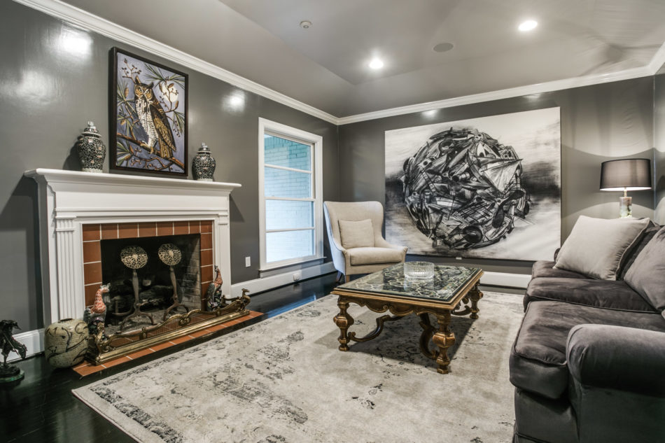 5610 Caruth Blvd | Devonshire, 75209- sitting