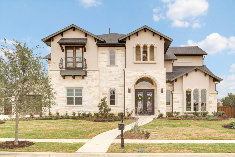 1012 Delacroix