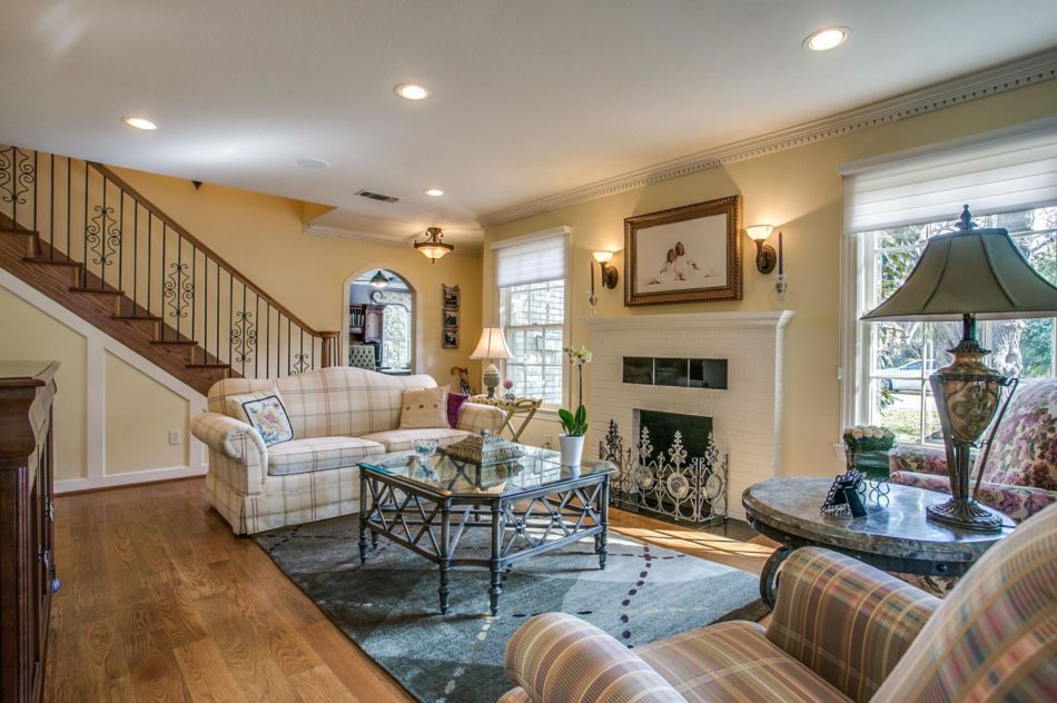 3208 Lamesa Place | Fort Worth | Listed by Carol Van Hook fire