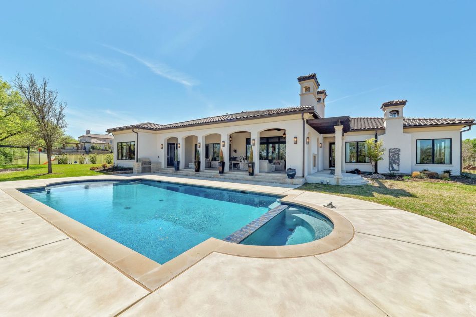 4901 Arbol Court | Benbrook | Listed by John Zimmerman